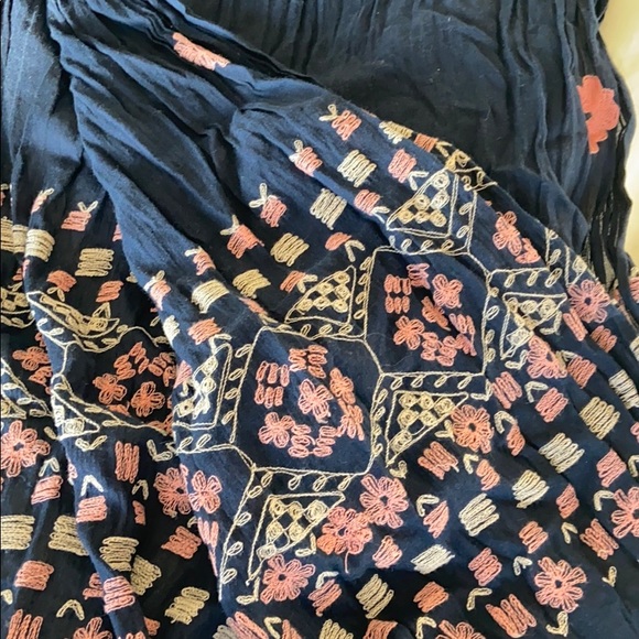 Beautiful J Crew Scarf - Picture 5 of 6